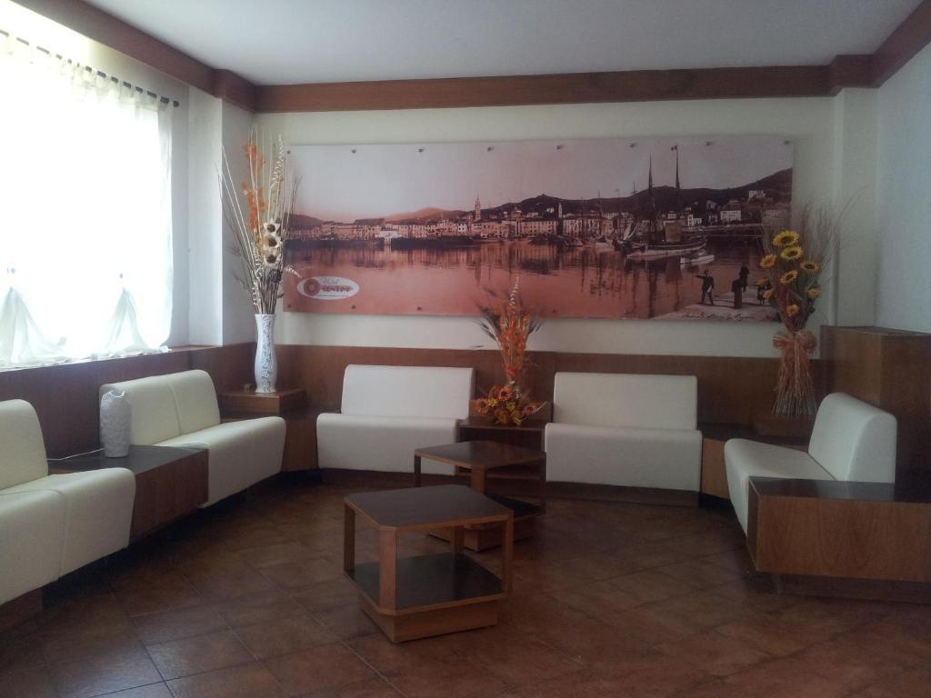 Hotel Centro Imperia Dış mekan fotoğraf